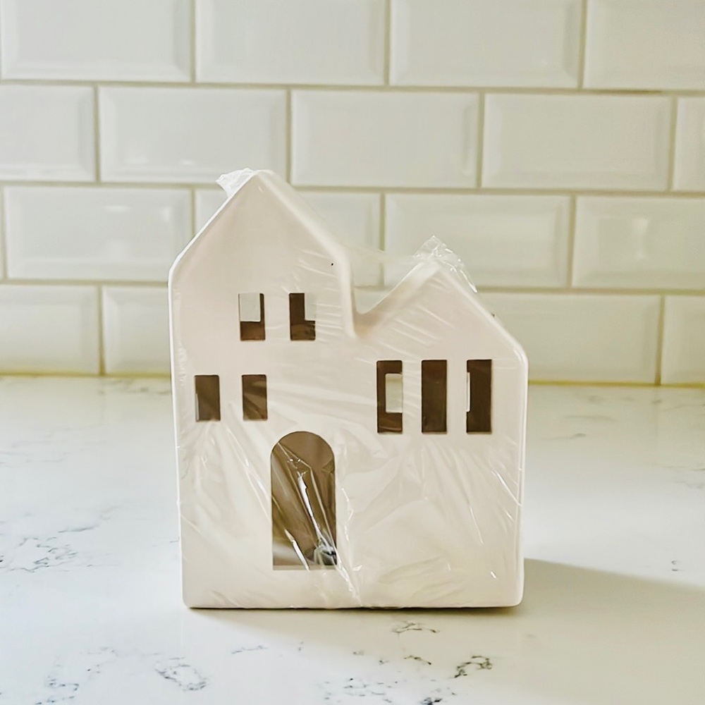 White Ceramic Split Level Light Up House - Picture 3 of 10